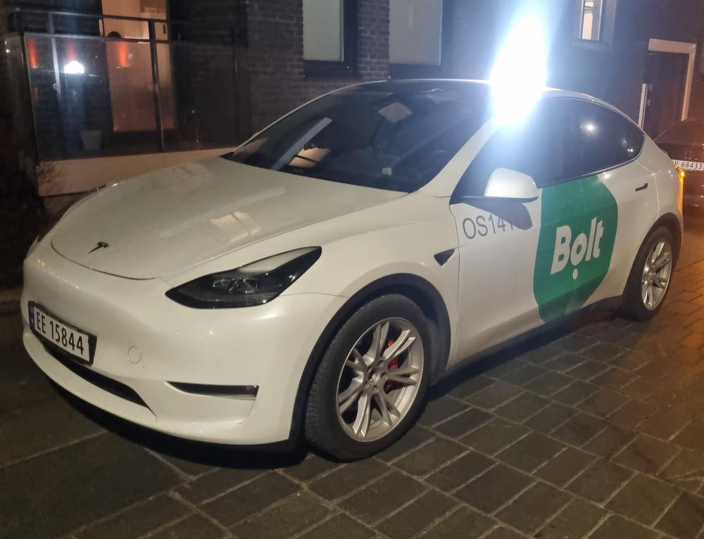 PILNE! Kierowca taxówki - BOLT