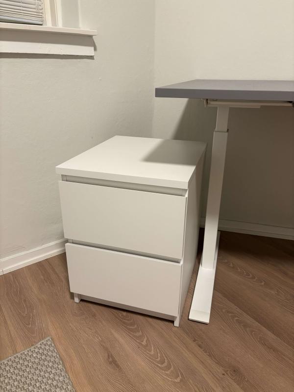 sprzedam komodę MALM