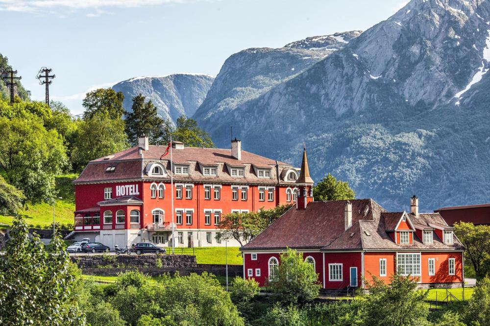 Pracownicy budowlani – remont Hotelu Tyssedal