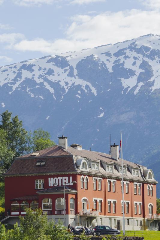 Stolarz konstrukcyjny / Cieśla – Remont Hotelu Tyssedal