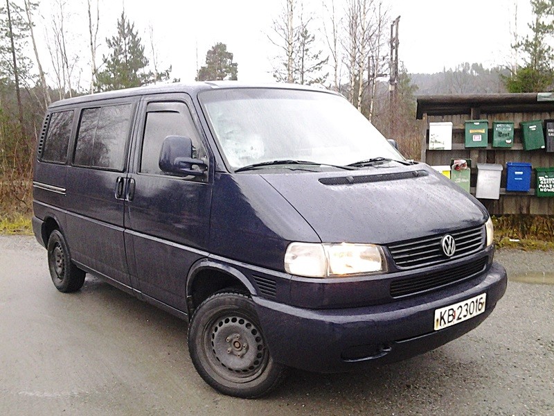 VW TRANSPORTER caravelle t4  6 osób 2.4d