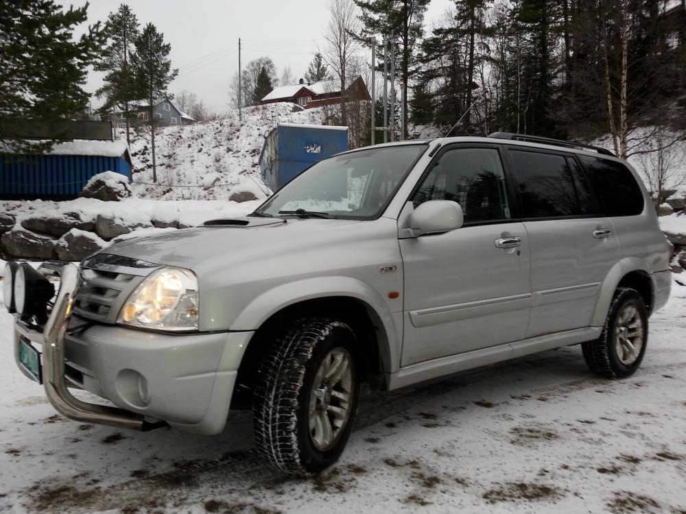 Suzuki XL7