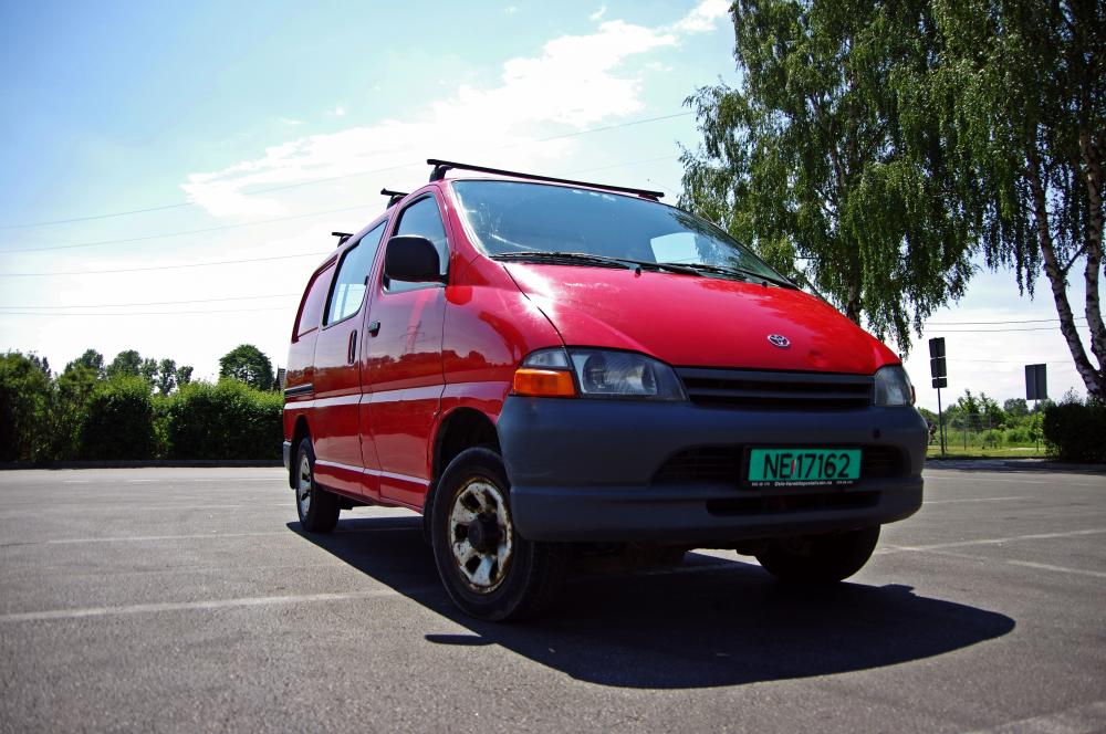 TOYOTA HIACE 2,4TD 2001 4WD