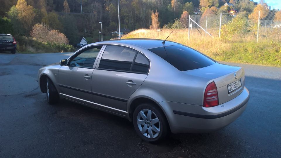 SKODA SUPERB 1,9 TDI
