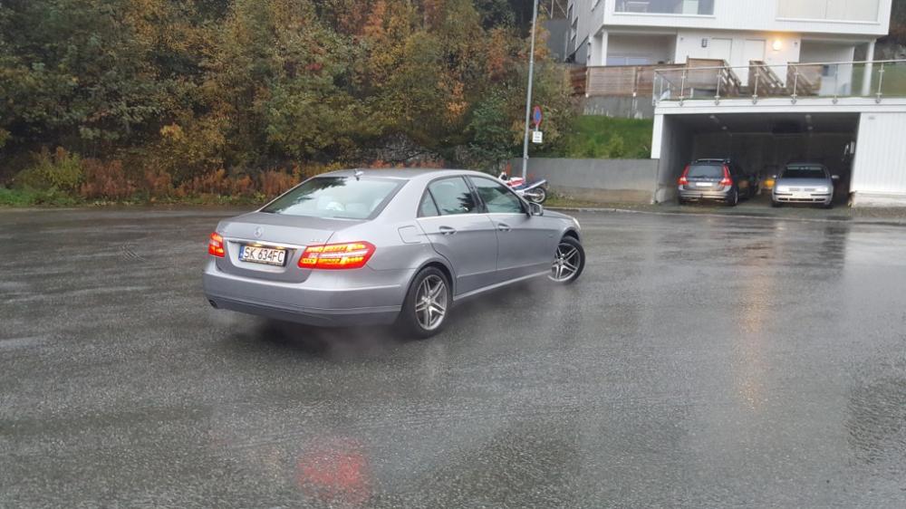 mercedes E250 W212SPRZEDAM ZAD