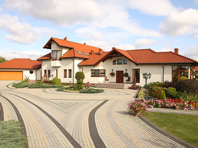 Willa 410 m2 nad jeziorem na działce o pow. 2,41 ha