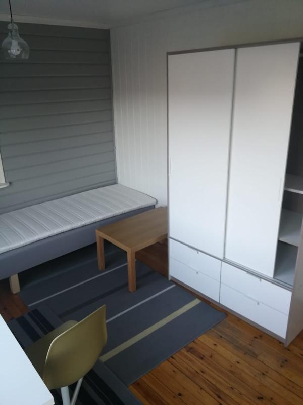Pokój w Drammen w domu jednorodzinnym 15 min od stacji Nsb