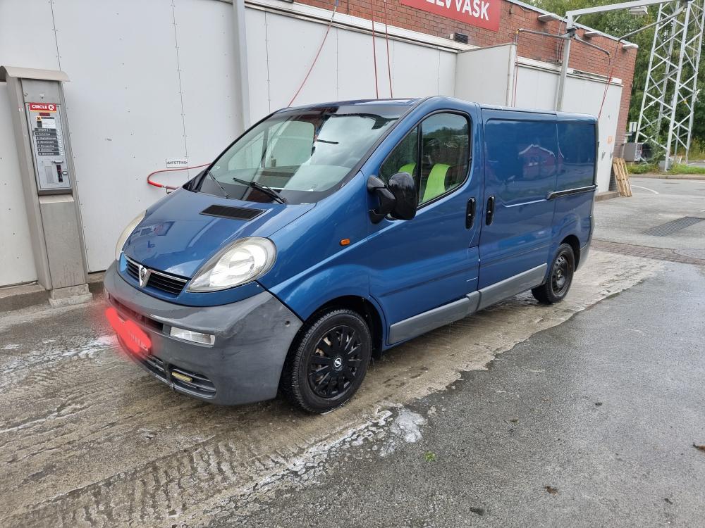 Opel vivaro 2004